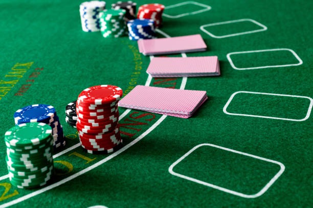 two-hundred-twenty-three app interface showing Shio Table game selection menu with blackjack, roulette, and baccarat options